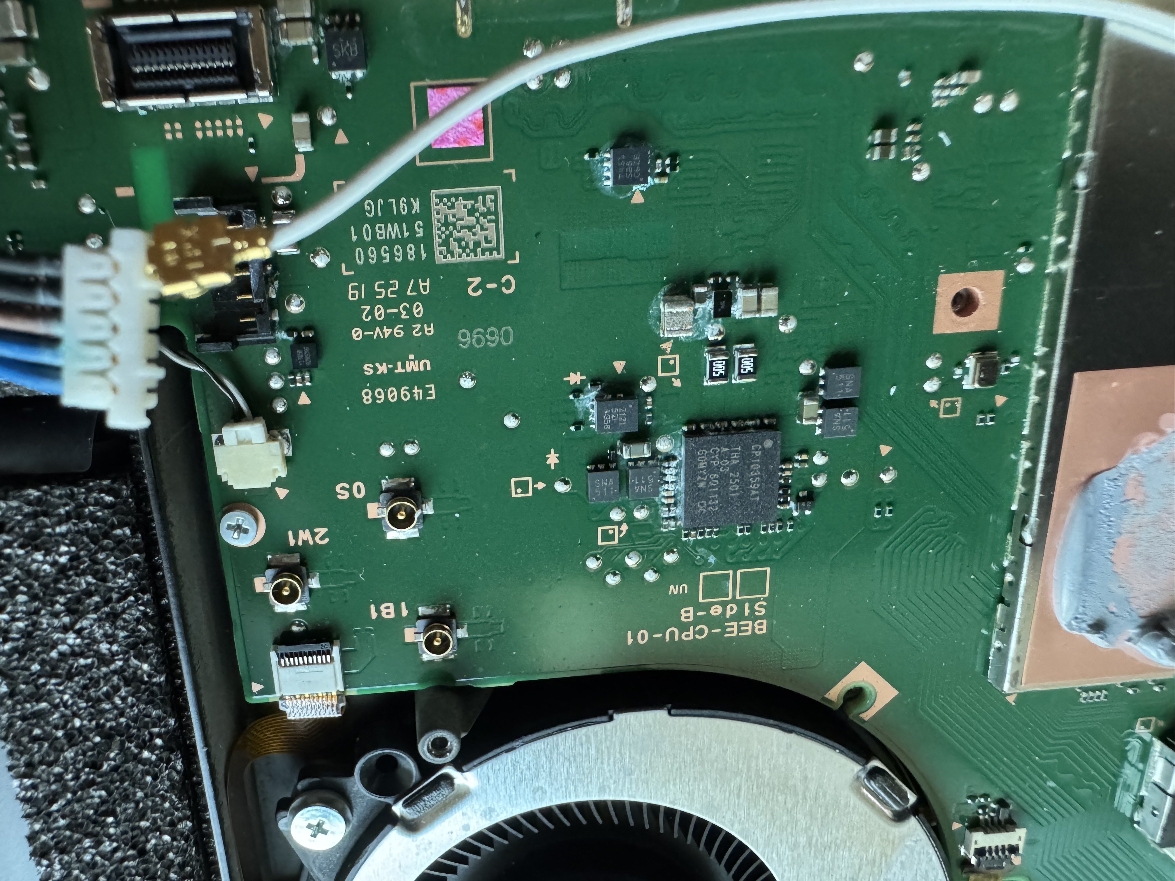 Nintendo Switch 2 tombée dans l'eau oxydation carte mère