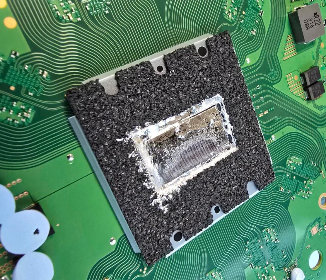 PS5 qui s’éteint ou surchauffe : Le danger du métal liquide expliqué par les experts de Foxchip